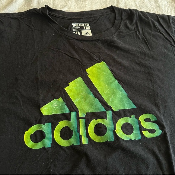 Adidas Green Logo Graphic Tshirt - Picture 2 of 3
